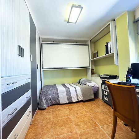 Valencia Avenida Del Puerto Private Rooms المظهر الخارجي الصورة